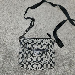 Coach poppy crossbody